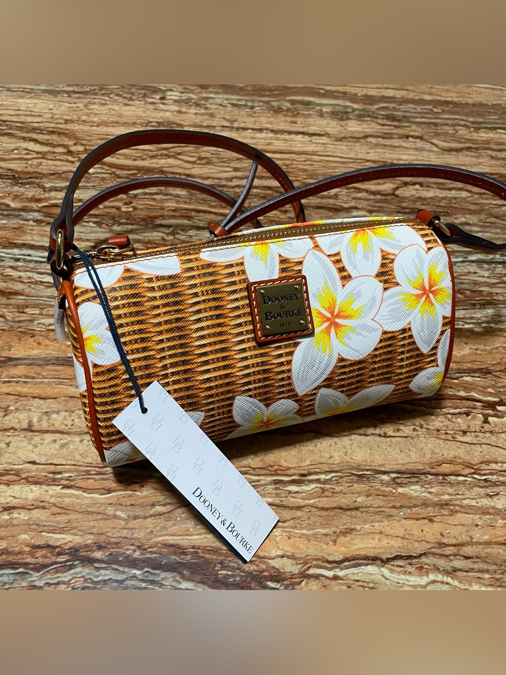 Dooney & Bourke - Picture 7 of 7